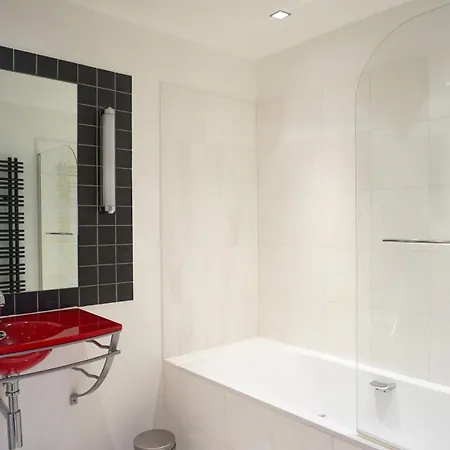 Paris Apartment Ideal For Exploring Paris