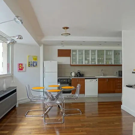 Ideal For Exploring Apartmán